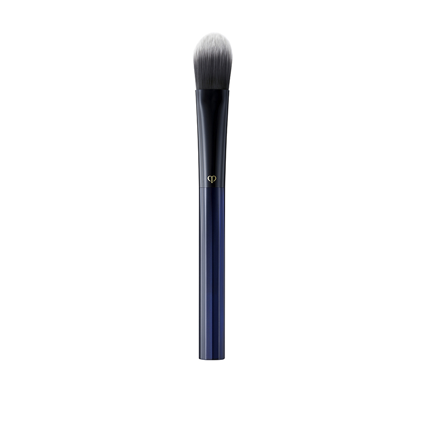 CLÉ DE PEAU BEAUTÉ Кисть для тональных средств