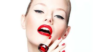 Красный бархат: 5 самых сексуальных макияжей на Новый год | theGirl